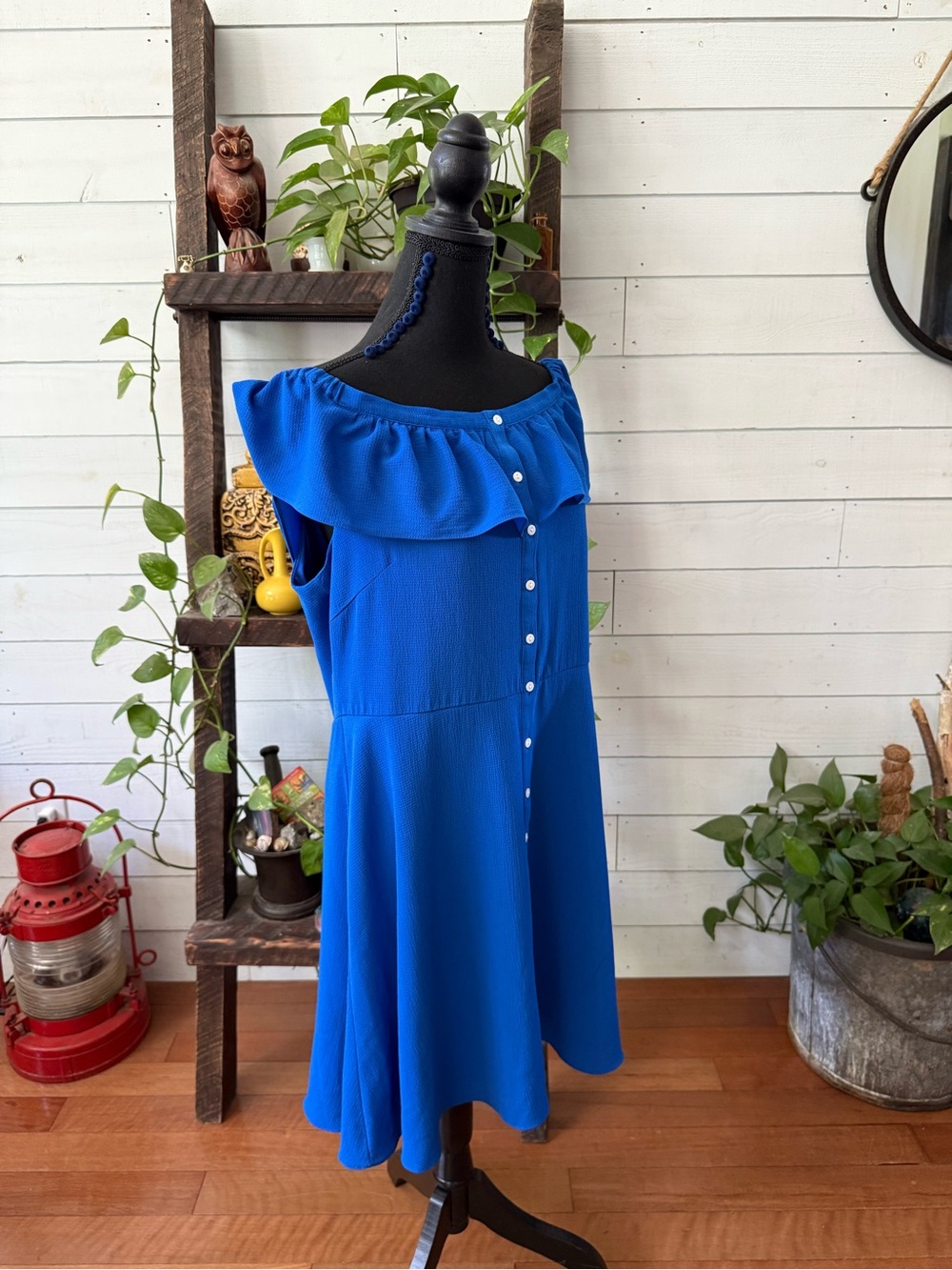 Roz & Ali Shoulder Ruffle Button-Front Royal Blue Dress Size 16 - Picture 4 of 17